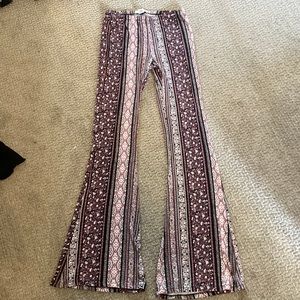 Tillys flare pattern yoga pants